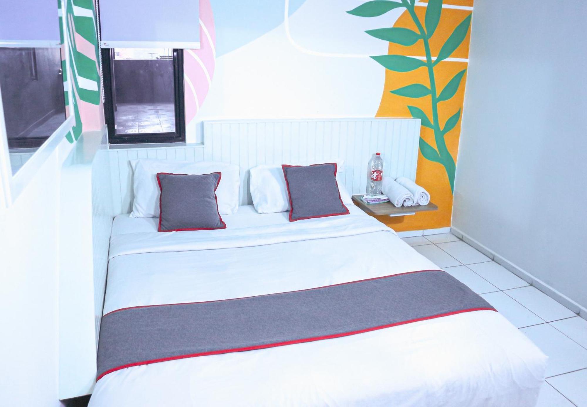 Collection O Tunas Plaza Residence Bekasi Esterno foto